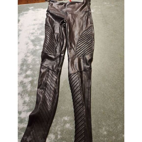 Spanx Faux Leather Moto black Leggings  Sz Small - Picture 2 of 3